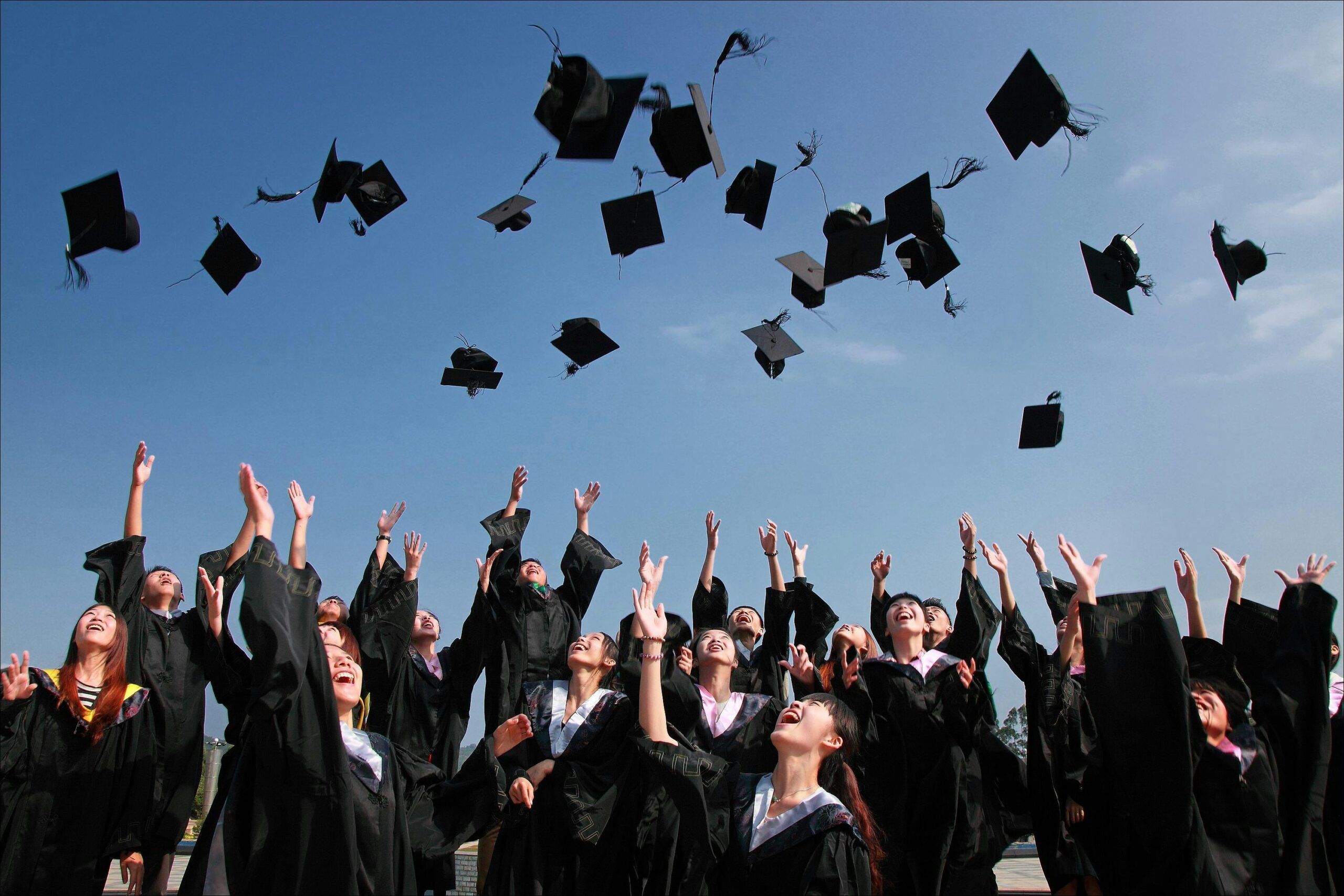 Financial Tips for Graduates. Strengthen Your Financial Future in 2025